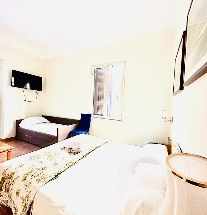 Hotel Resi-1
