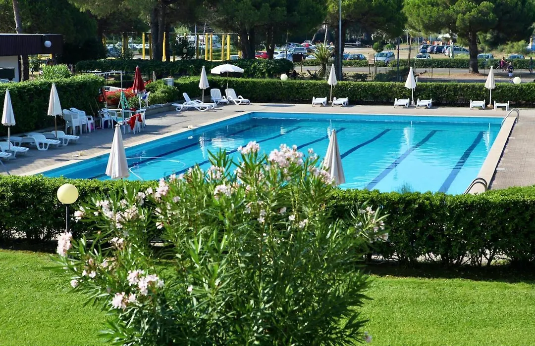 Isa-Residence With Swimming-Pool In Marina D Bibbona At Only 300 M From The Beach-1