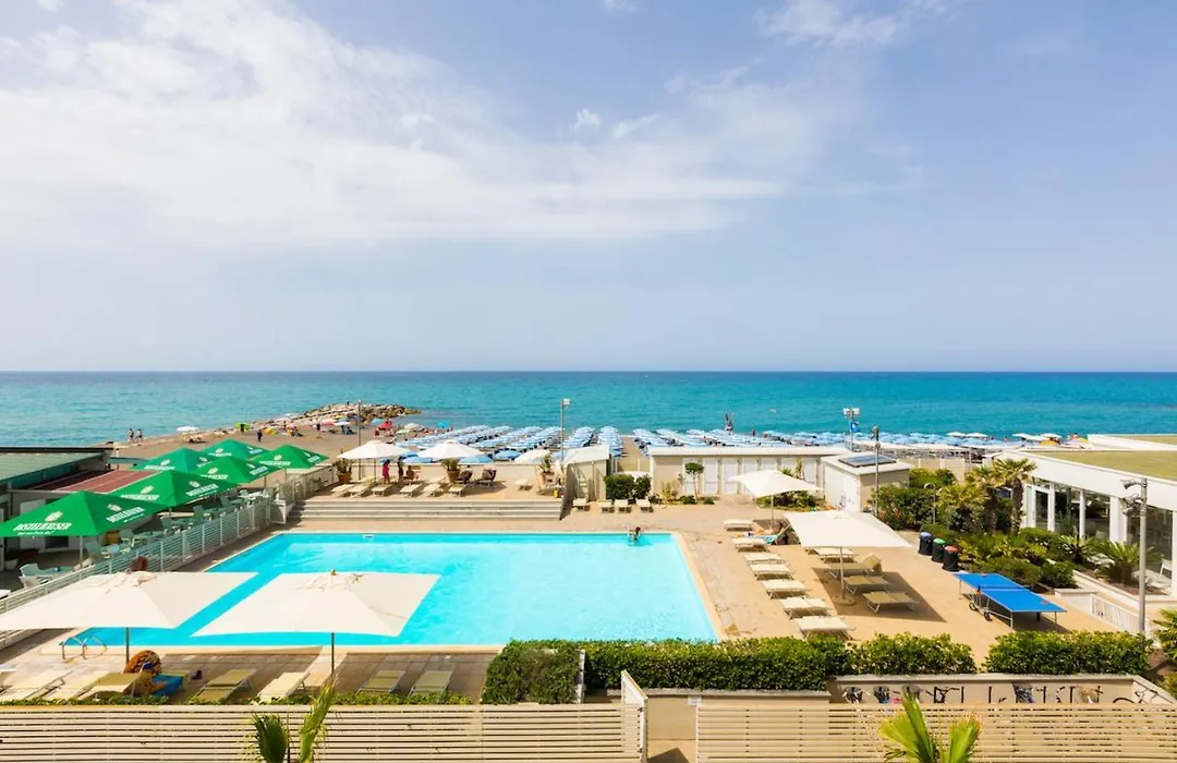 Isa-Residence In Cecina A Few Meters From The Beach-1