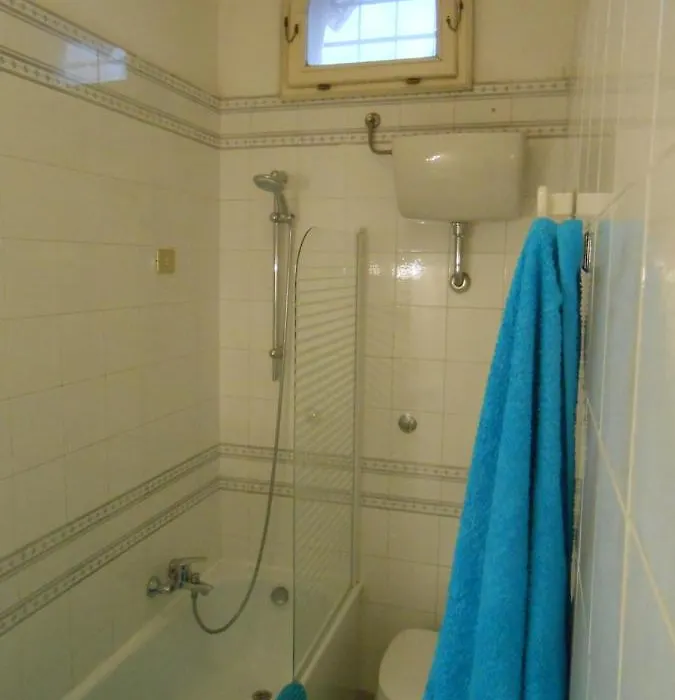 Suite Tra I Tetti Con Bagno Privato-1