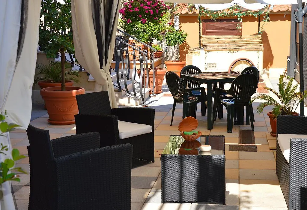 Hotel Maximo-1