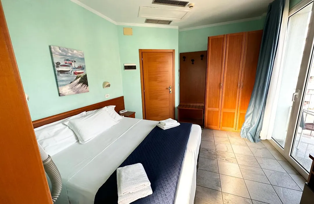 Hotel Kennedy-1