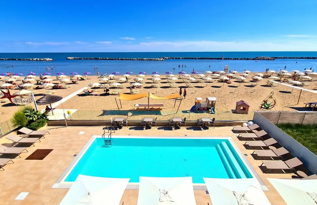 You & Me Beach Hotel - Adults Friendly-1