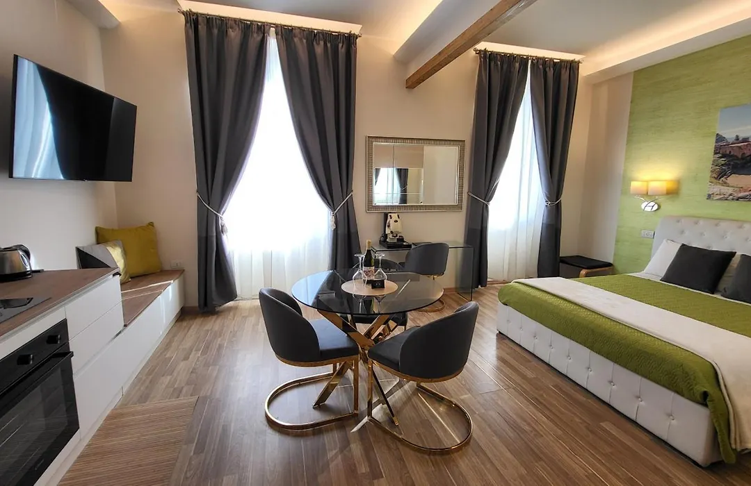I Due Grifoni Studio Flat-1