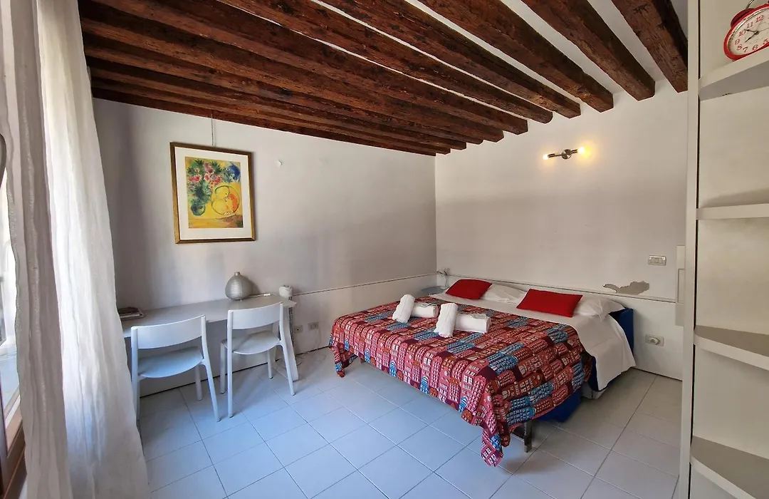 Veneziacentopercento Rooms-1