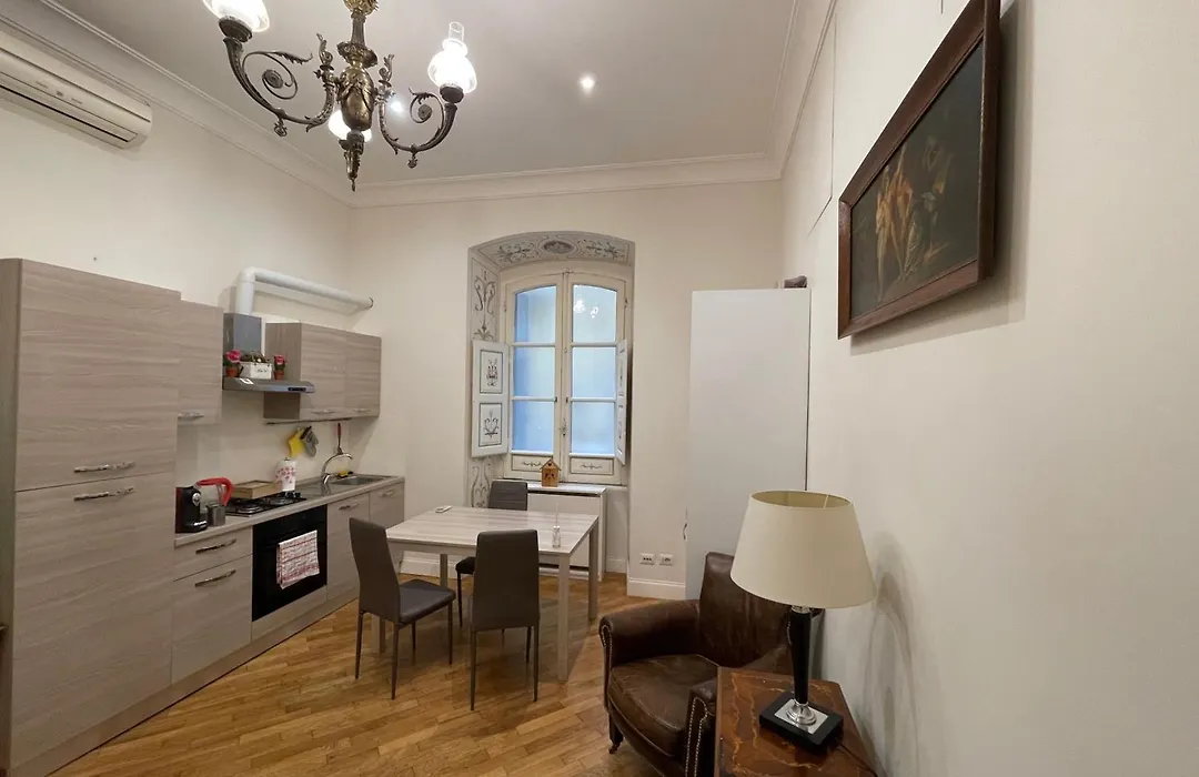 Casa Claudia Giulio Cesare-1