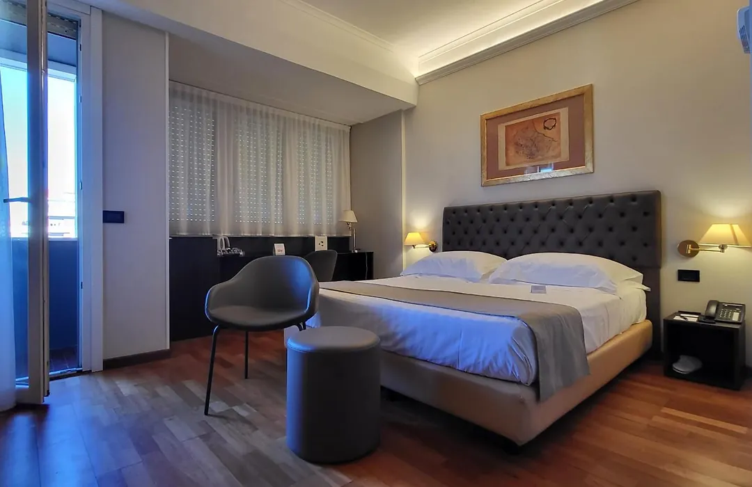 Hotel Plaza-1