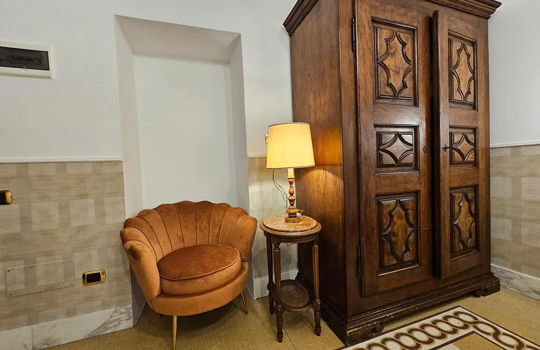 4Rooms In Rome-1