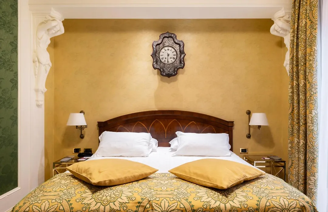 Art Hotel Orologio-1