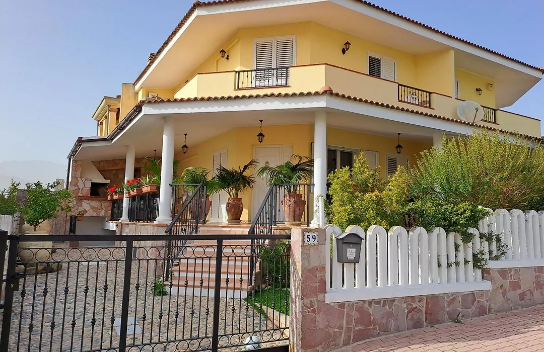 Alice B&B-1