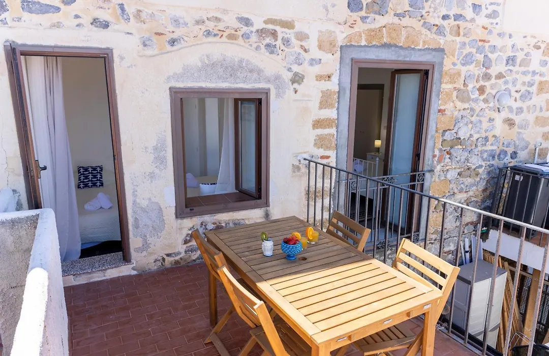 Dolce Vita Rooms And Apartments-1