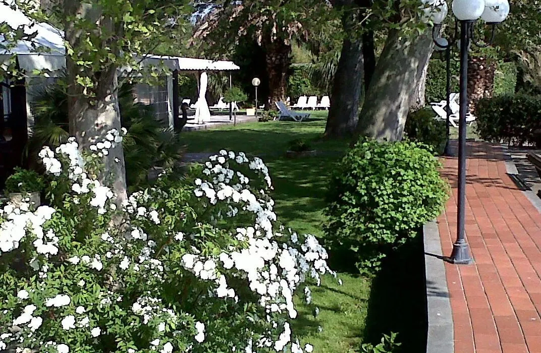 Hotel Eden Sul Lago-1