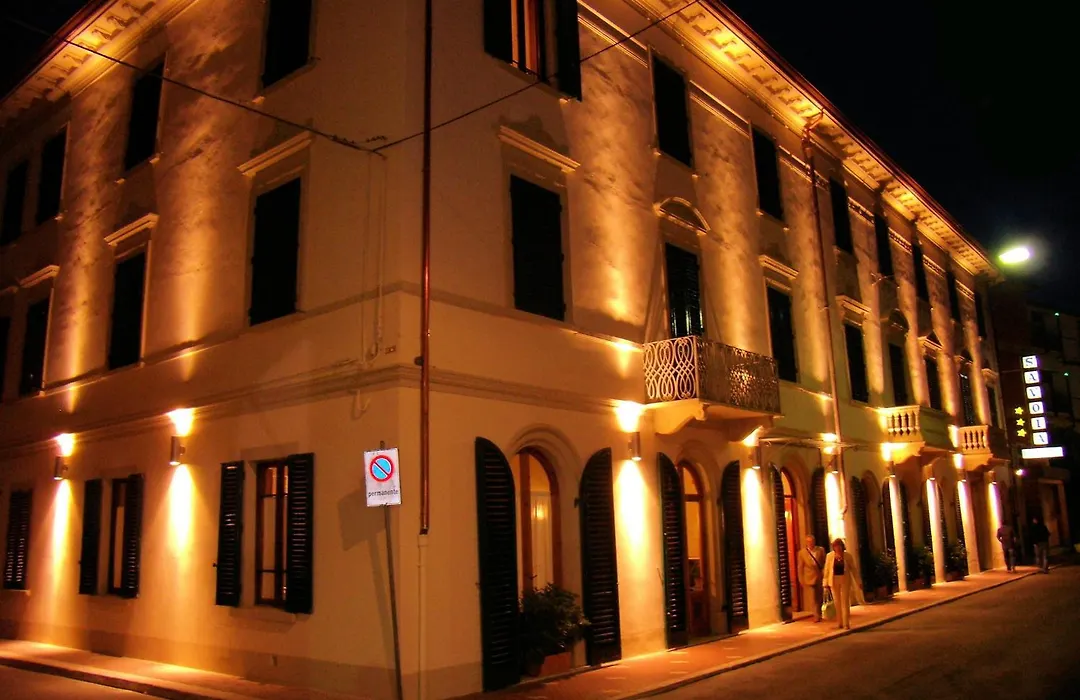Hotel Savoia E Campana-1