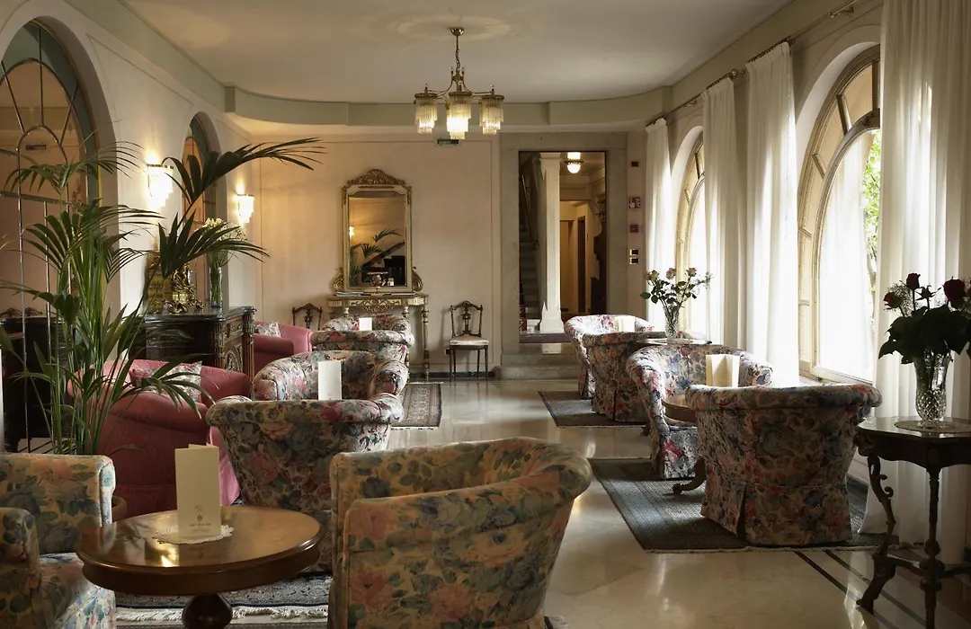 Hotel Villa Del Sogno-1