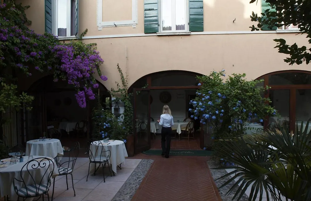 Hotel San Filis-1