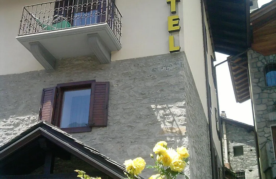 Hotel Ottoz Meuble-1