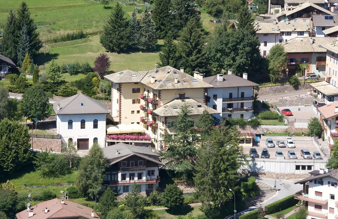 Hotel Corona-1