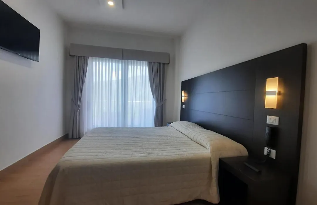 Moresco Park Hotel-1