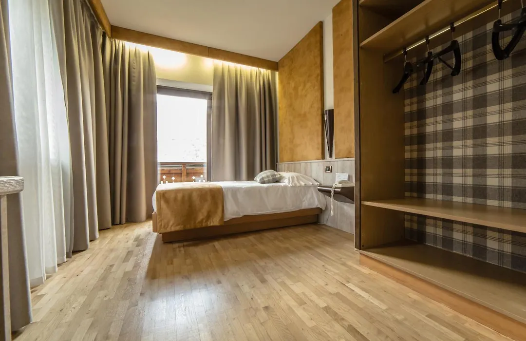 Hotel Comtes De Challant Albergo Etico Valle D'Aosta-1