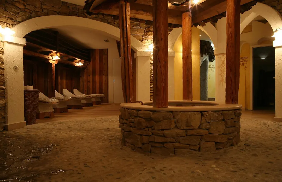 Hotel Garni La Roccia-1