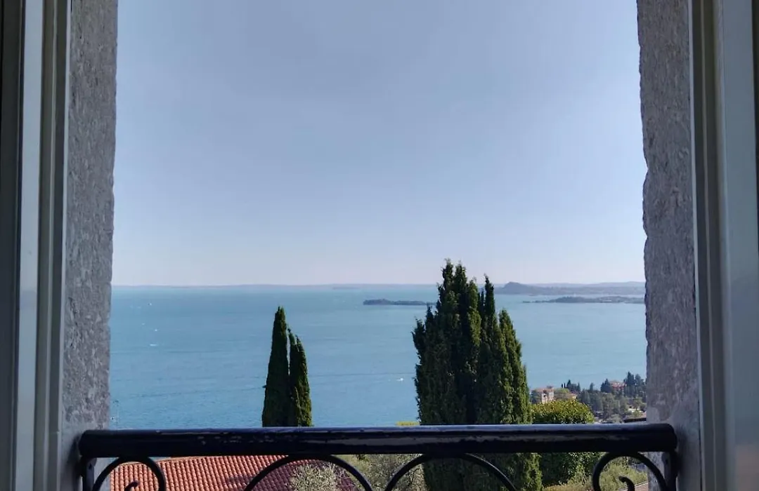 Belvedere Hotel & Villa-1