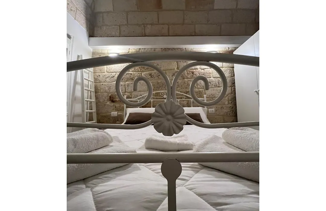 Locus Amoenus-1