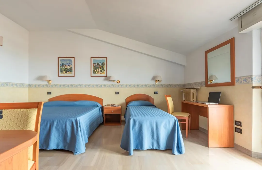 Hotel Touring-1
