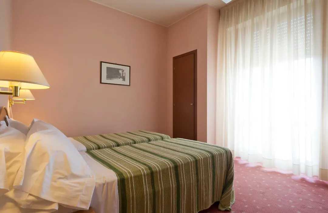 Hotel Gloria-1