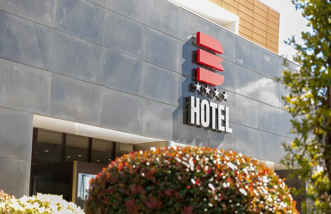 Bhotel-1