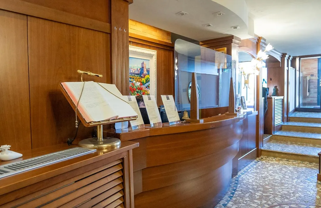 Hotel Santa Lucia-1