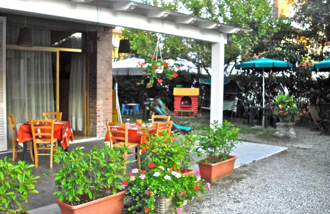 Hotel Garden-1