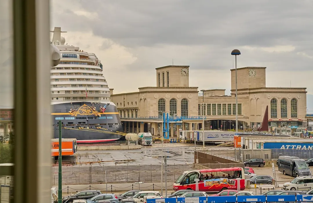 La Marina-1