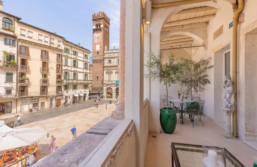 Corte Realdi Suites Piazza Erbe-1