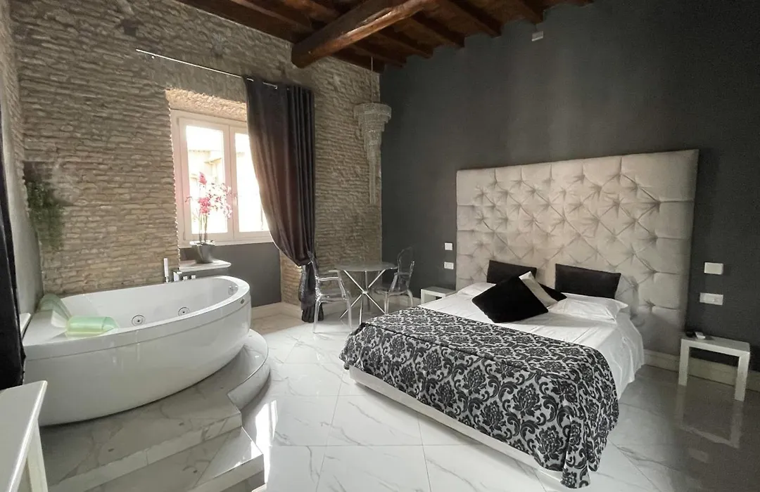 Rhome Luxury Suite-1