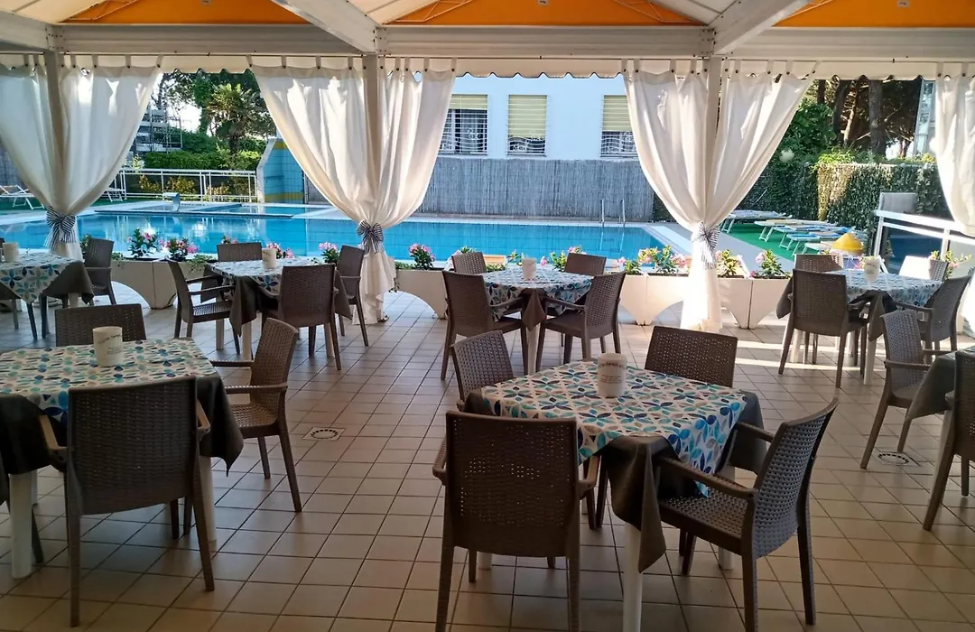 Hotel Palm Beach-1