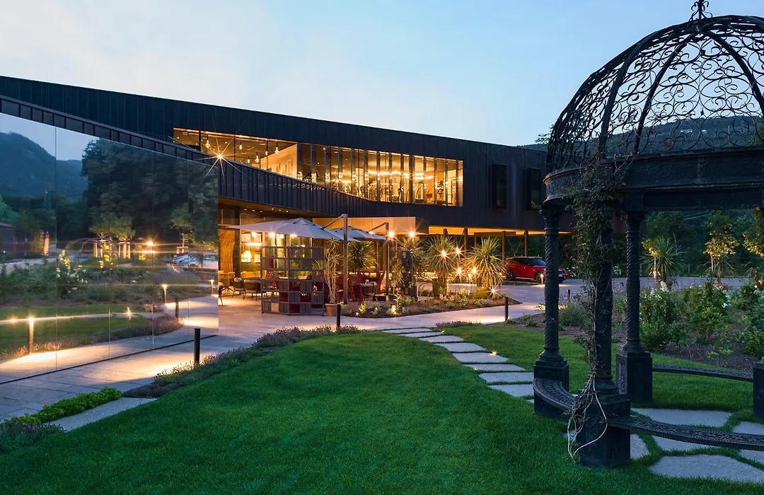 Manna Resort-1