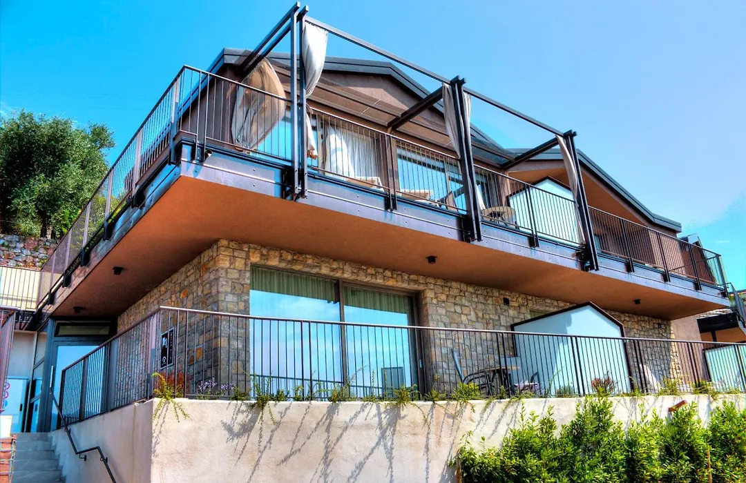 Sky View Garda Lake By Hotel Galvani-1