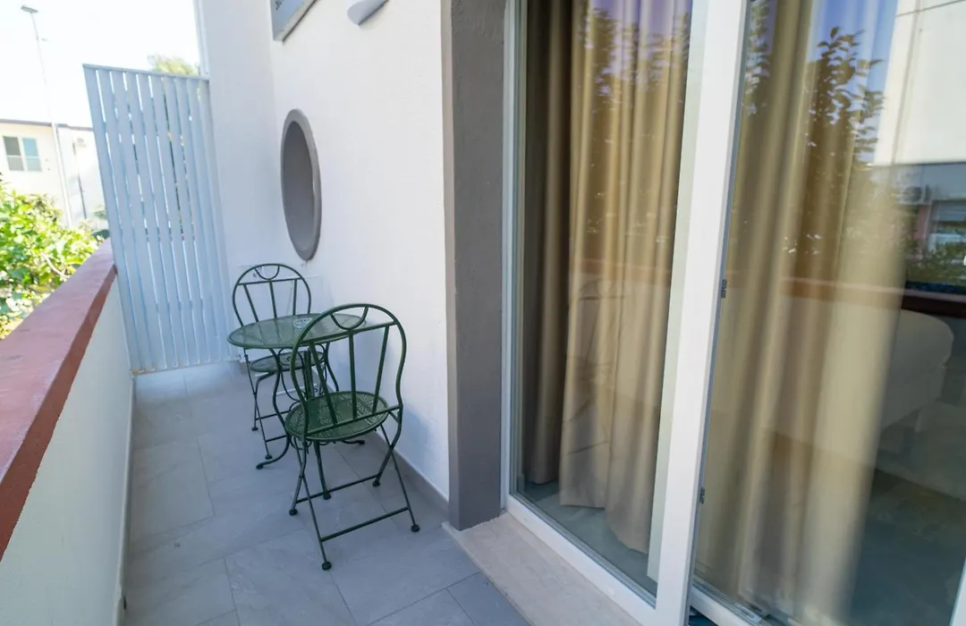 Suite 14-1
