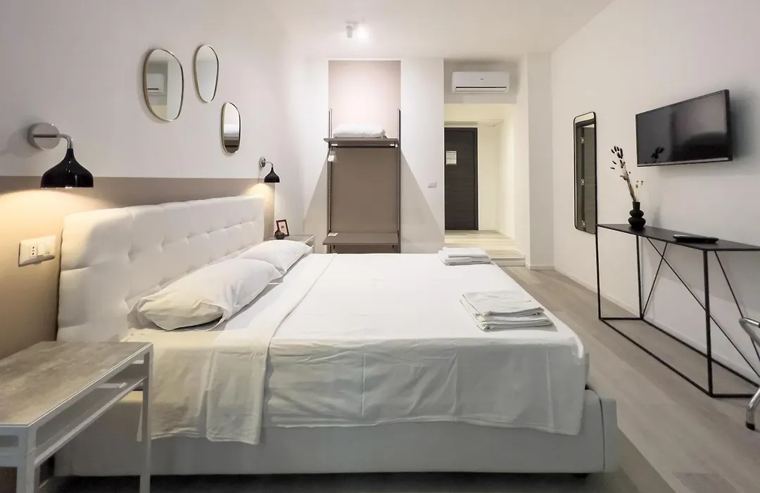 B&B Boutique Four Rooms Bari-1