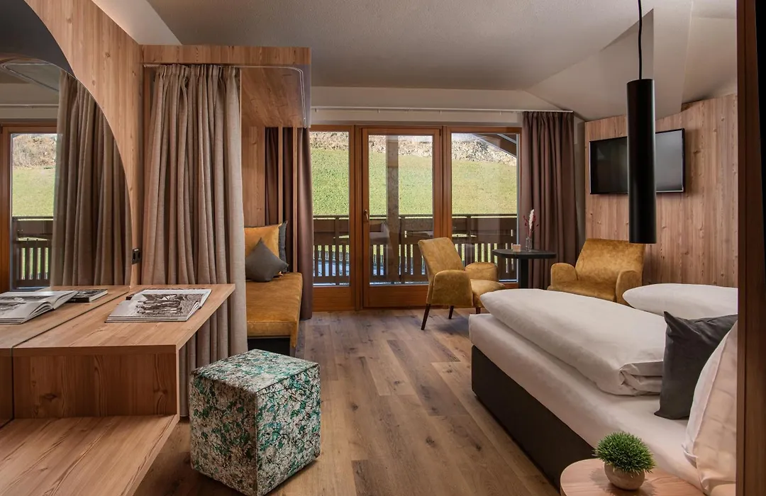 Martinshof berg herz hotel-1