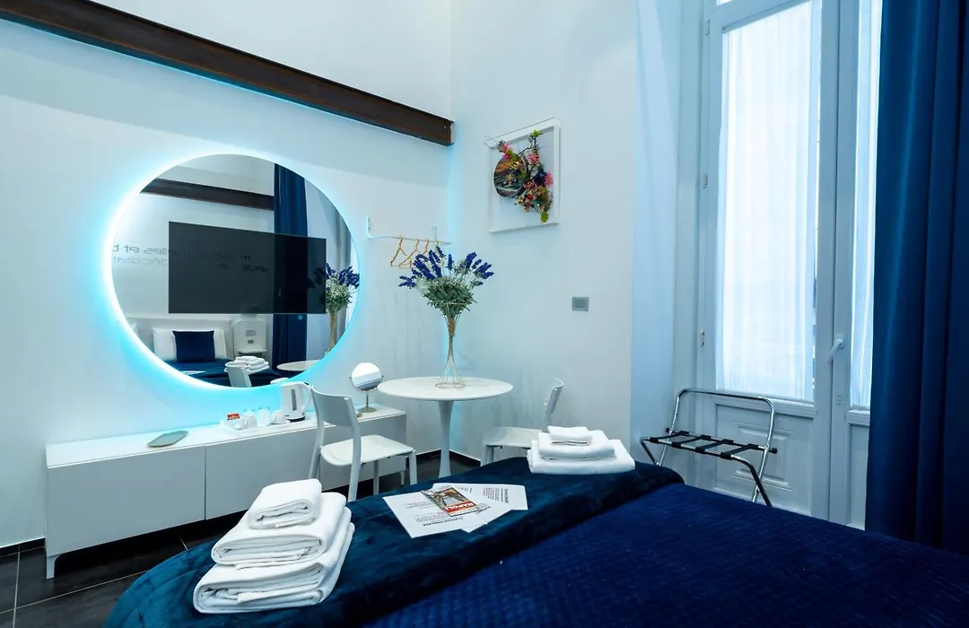 Skyhouse Chiaia-1