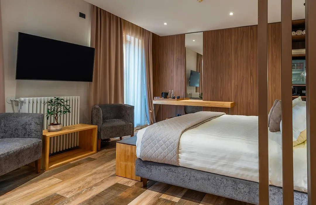 Hotel Iris-1