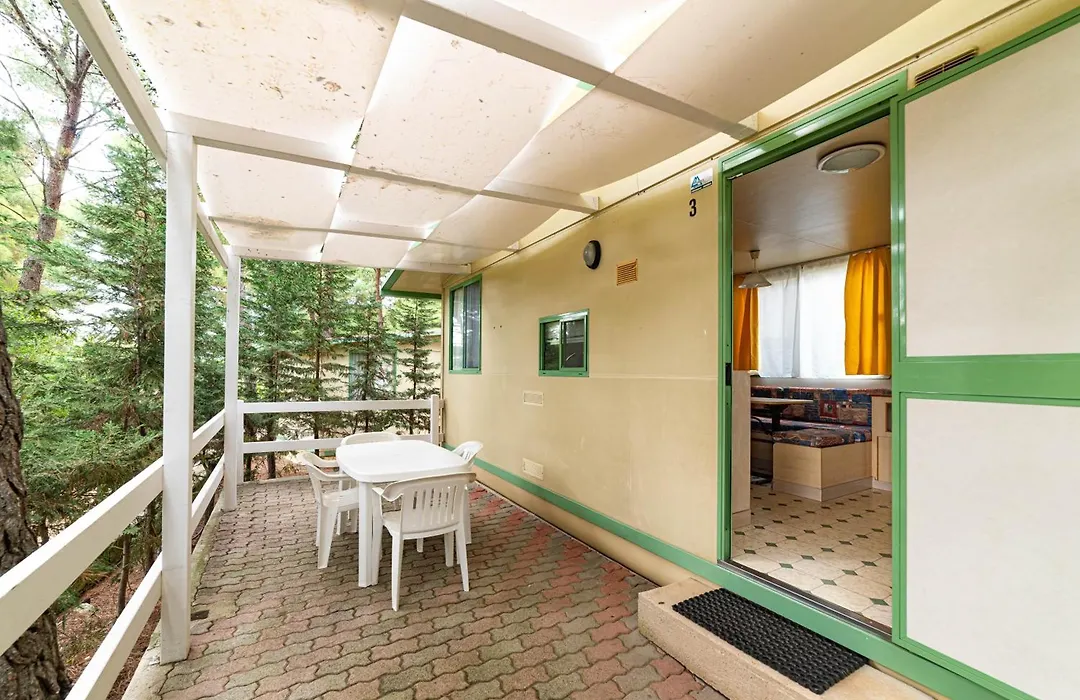 Villaggio Camping Punta Lunga-1
