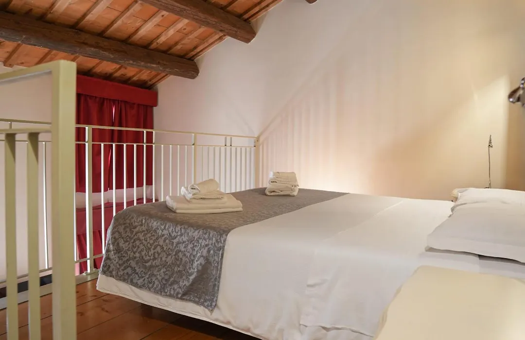 Honey Rooms Ferrara-1