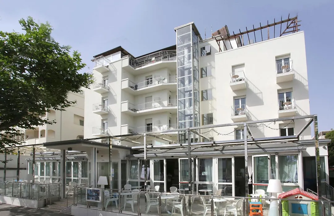 Hotel Leoni-1