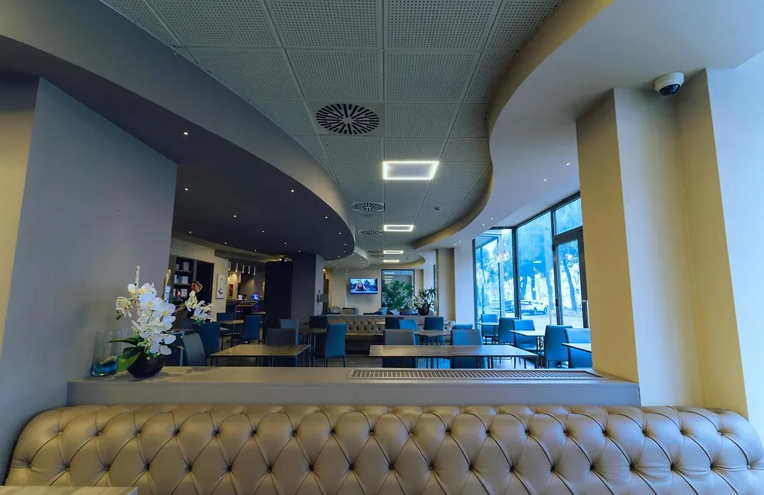 Dc Hotel International-1