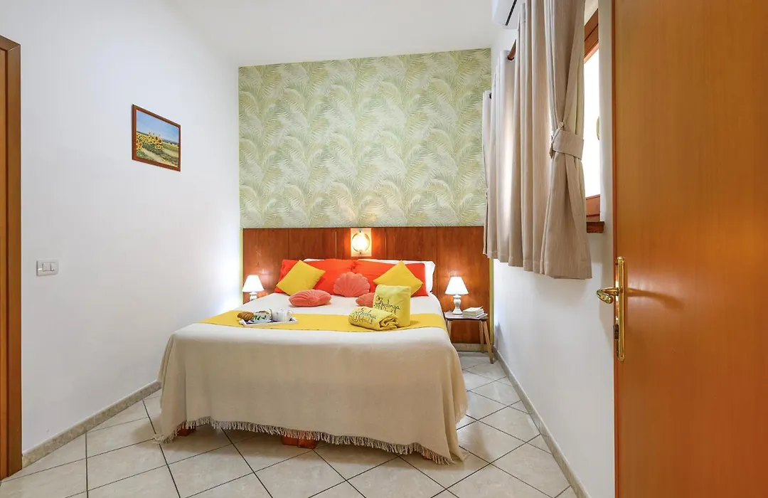 Girasole Room Sperlongaresort-1