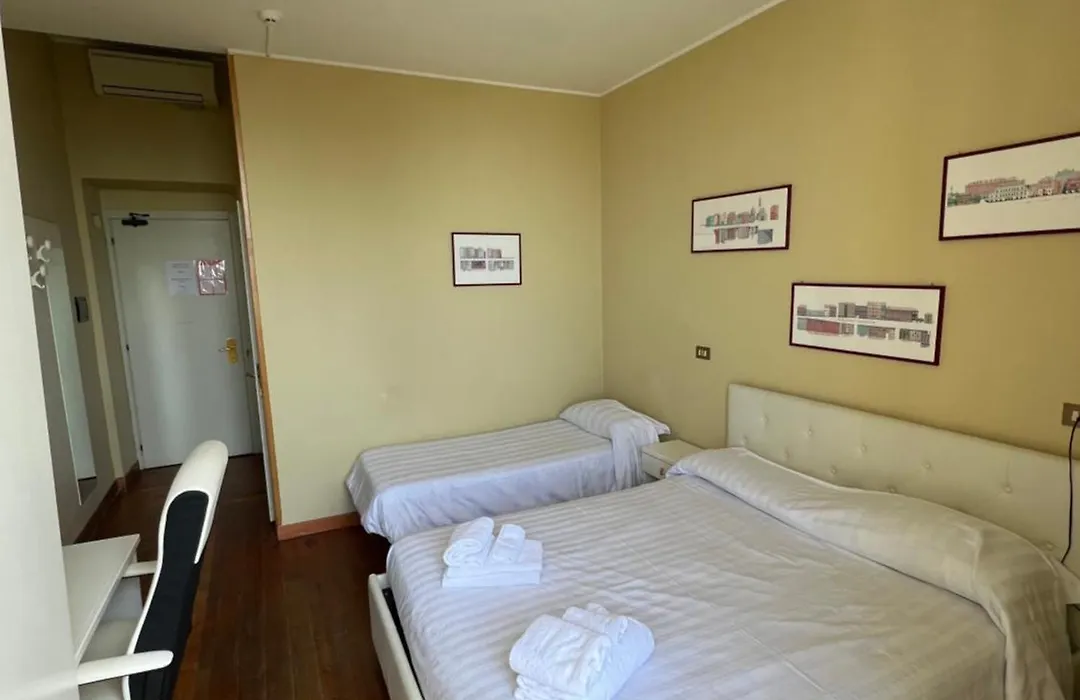 Hotel Petit Royal-1