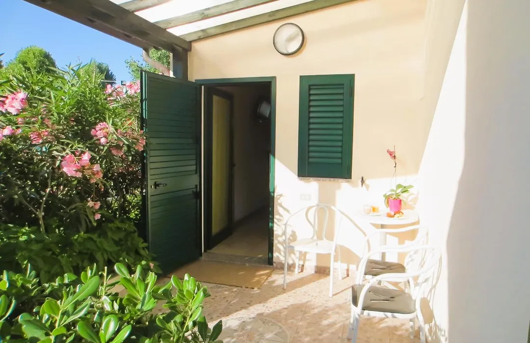 Hotel Etna - Hotel Per Coppie E Famiglie Con Parcheggio E Spiaggia-1