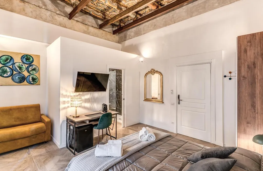 Boutique Quartieri Spagnoli-1